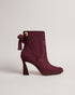 <P>Heeled Leather Boot</P>